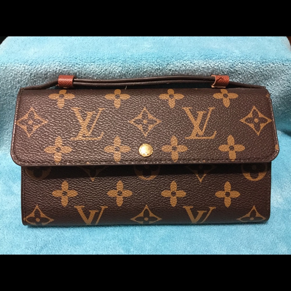 Clutch purse